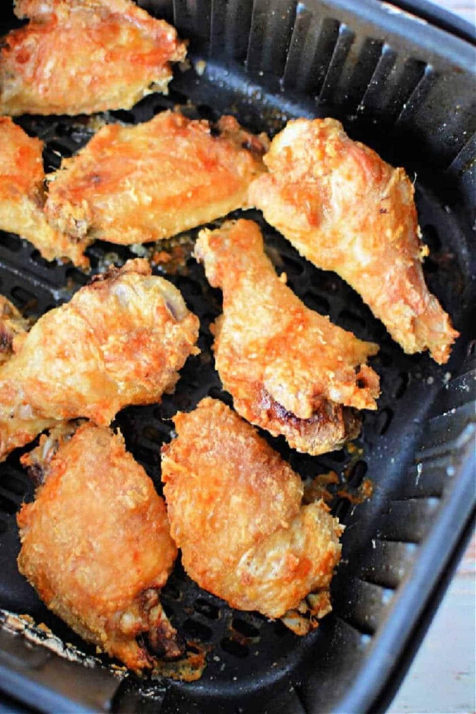 Air Fryer Chicken Wings with Baking Powder