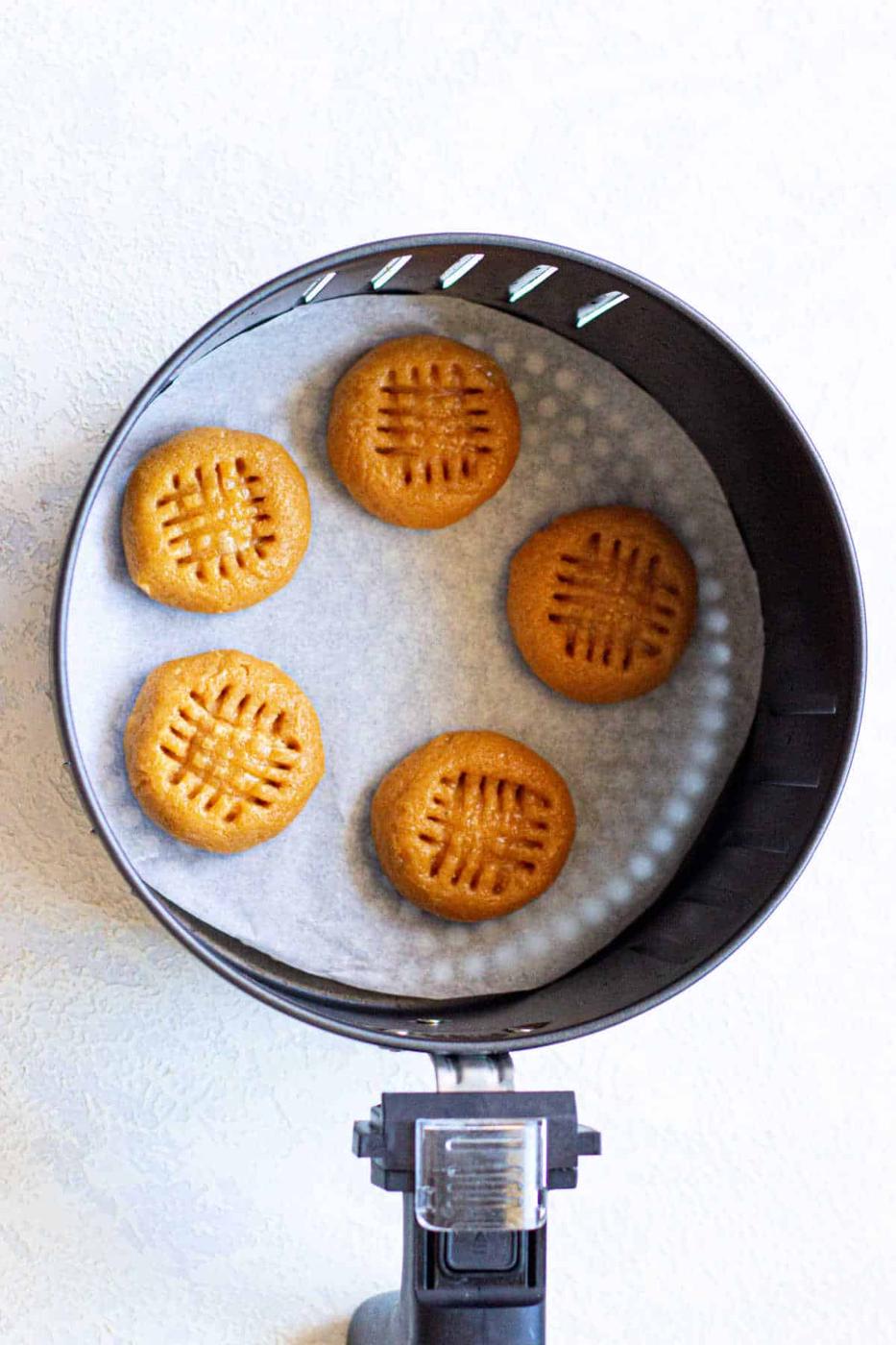 Peanut Butter Cookies in Air Fryer