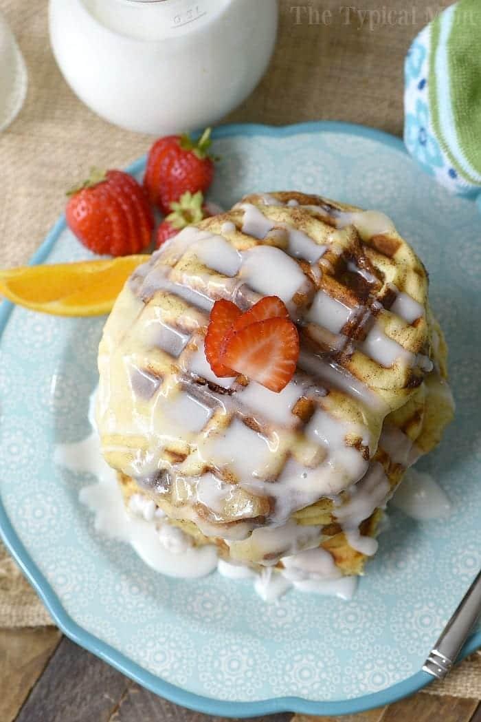 apple pie stuffed cinnamon roll waffles 3