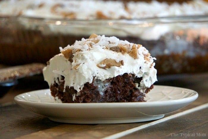 caramel poke cake