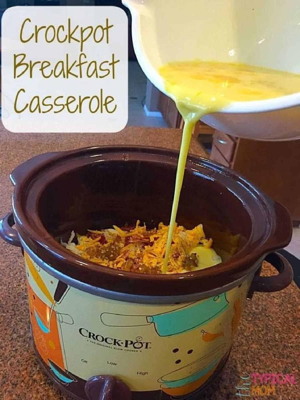 Easy-Crockpot-Breakfast-Casserole