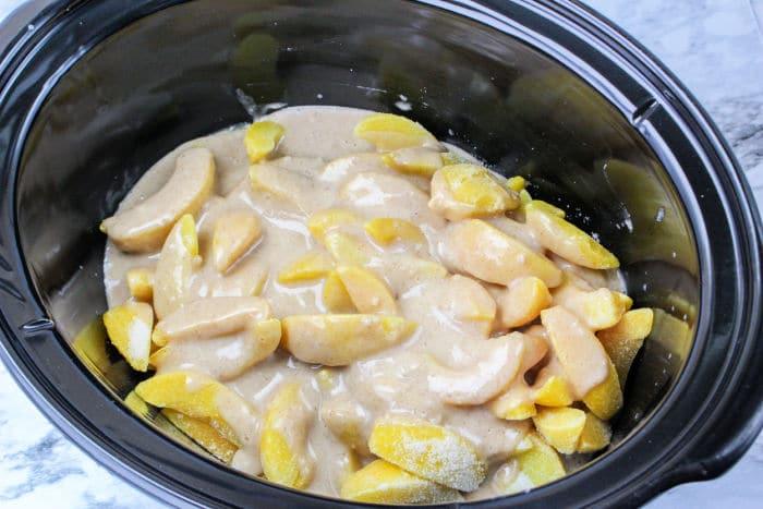 Crockpot Peach Cobbler with Cake Mix