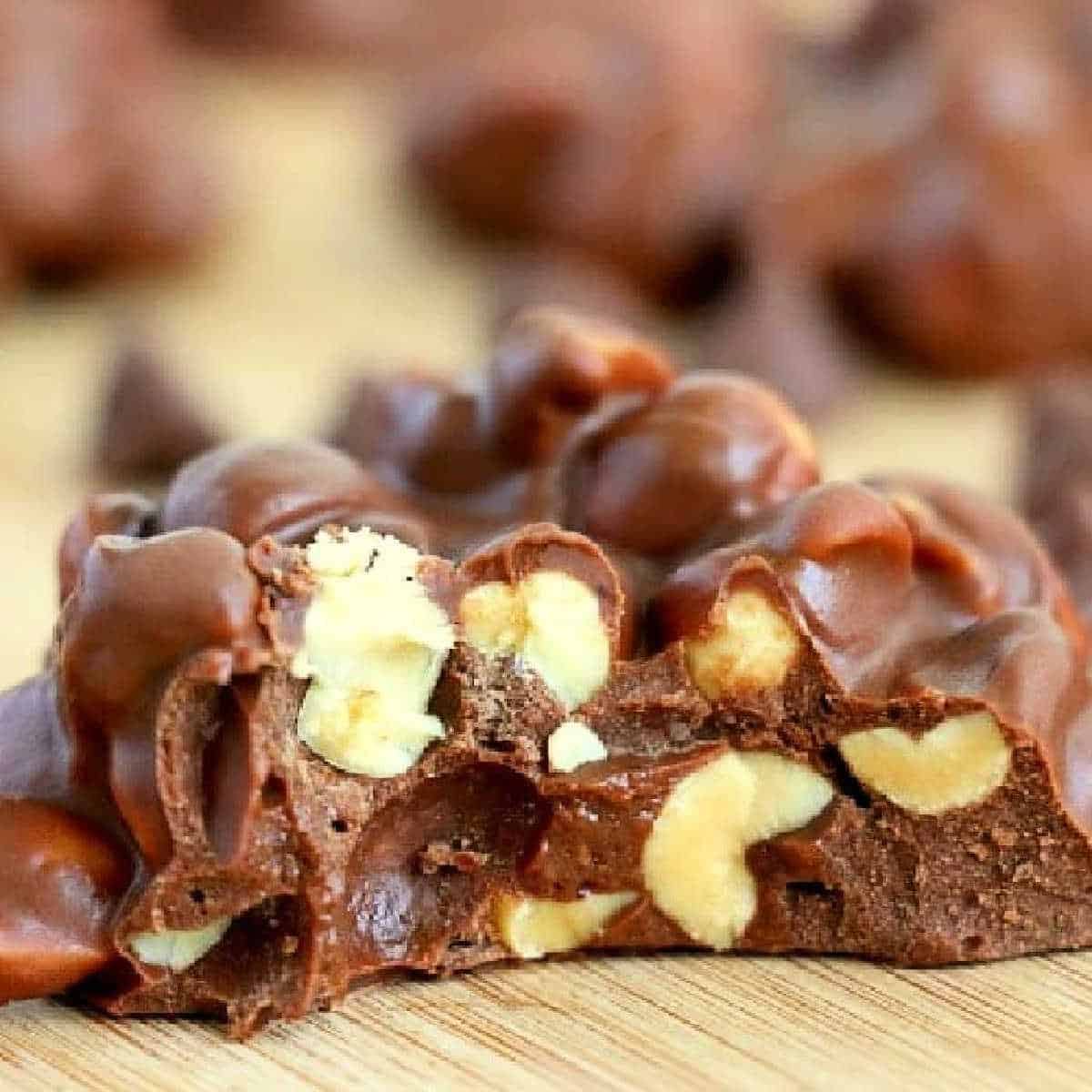 Crock Pot Peanut Clusters