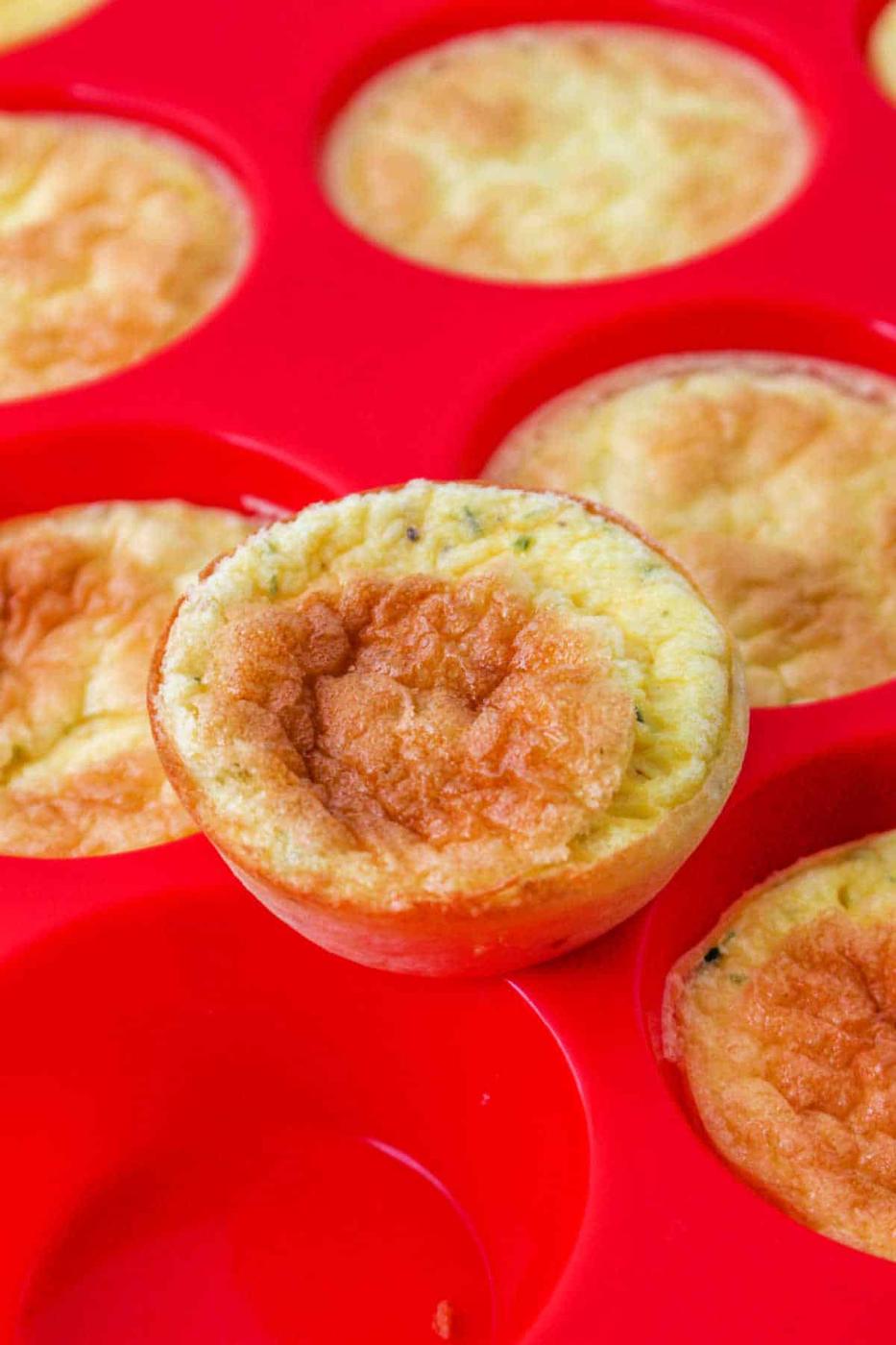 Muffin Tin Cheese Crustless Mini Quiche