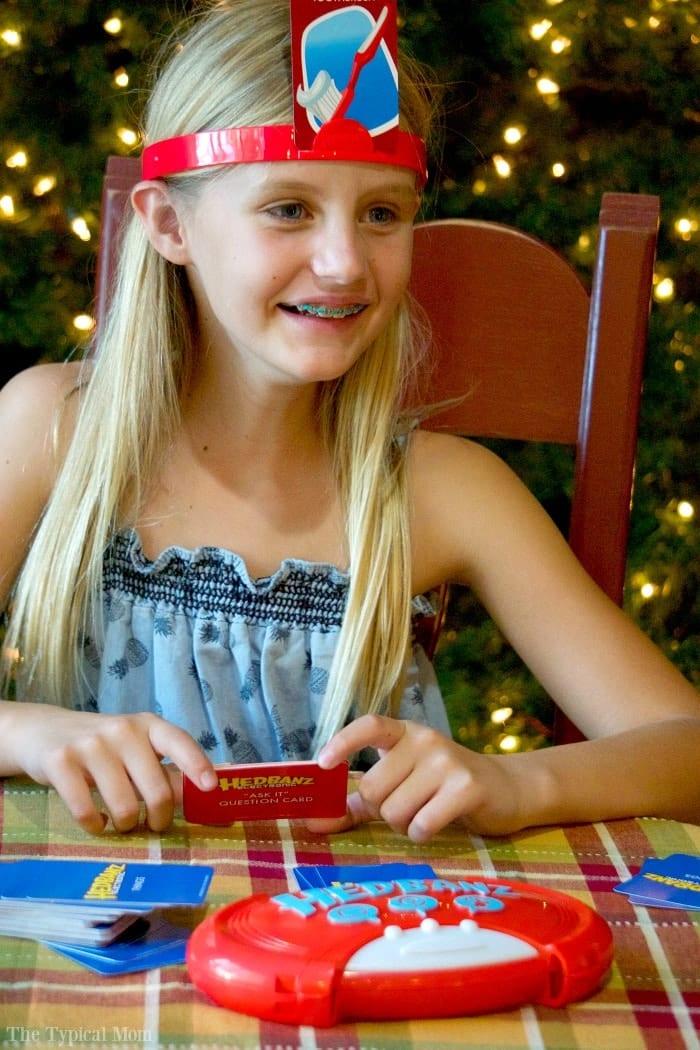 Family Game Night with Hedbanz Electronic Review