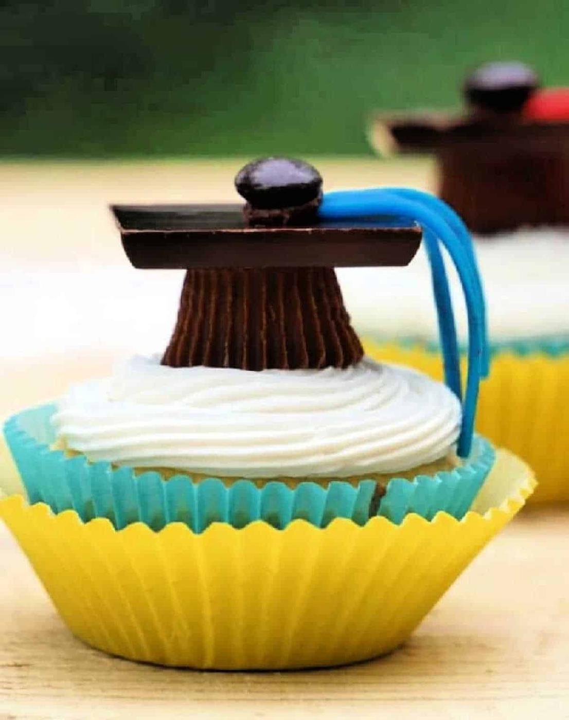 Cap and Gown Graduation Cupcakes