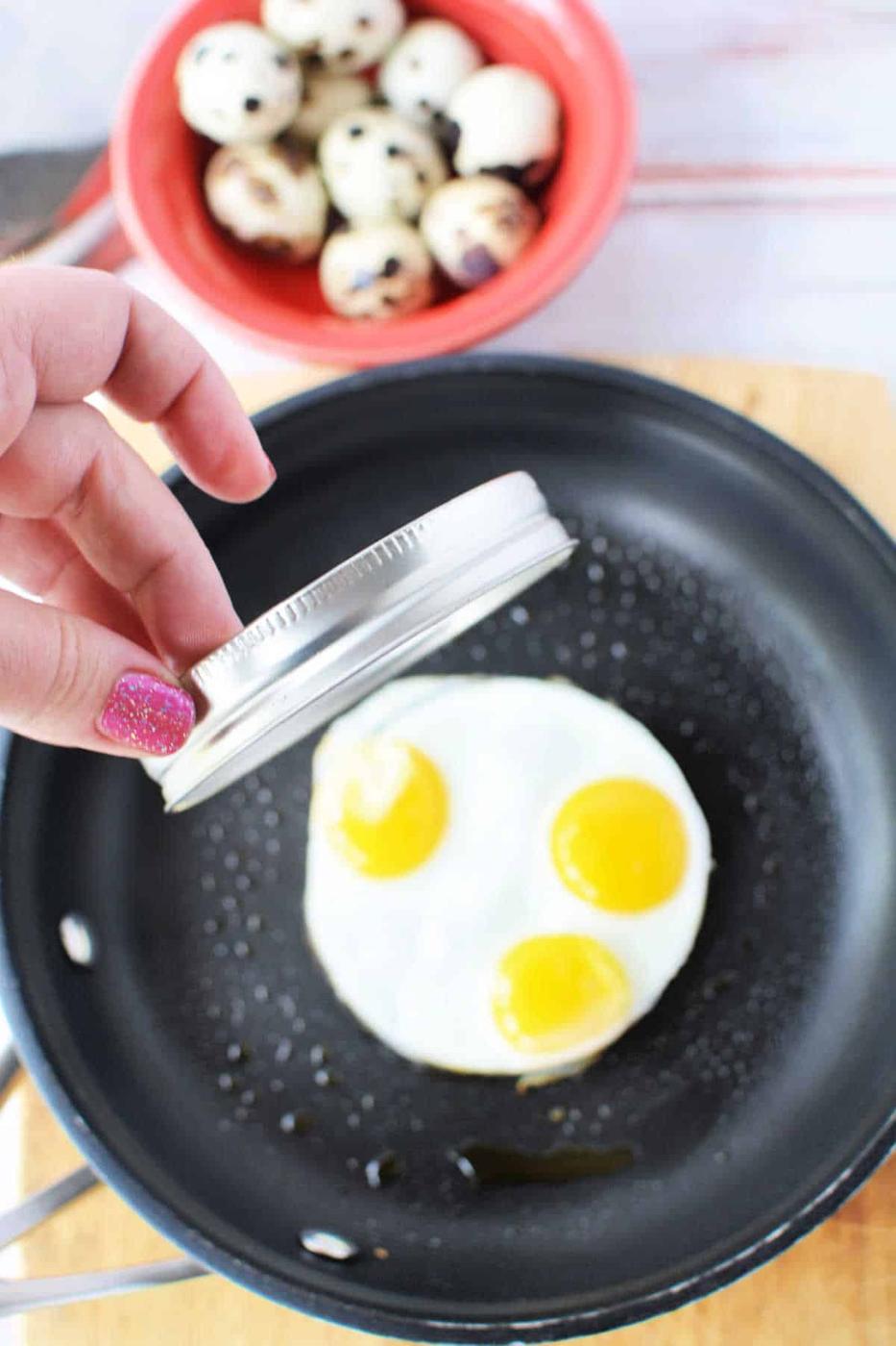 best way to cook quail eggs