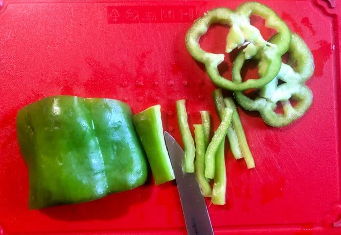 How to cut bell peppers into strips