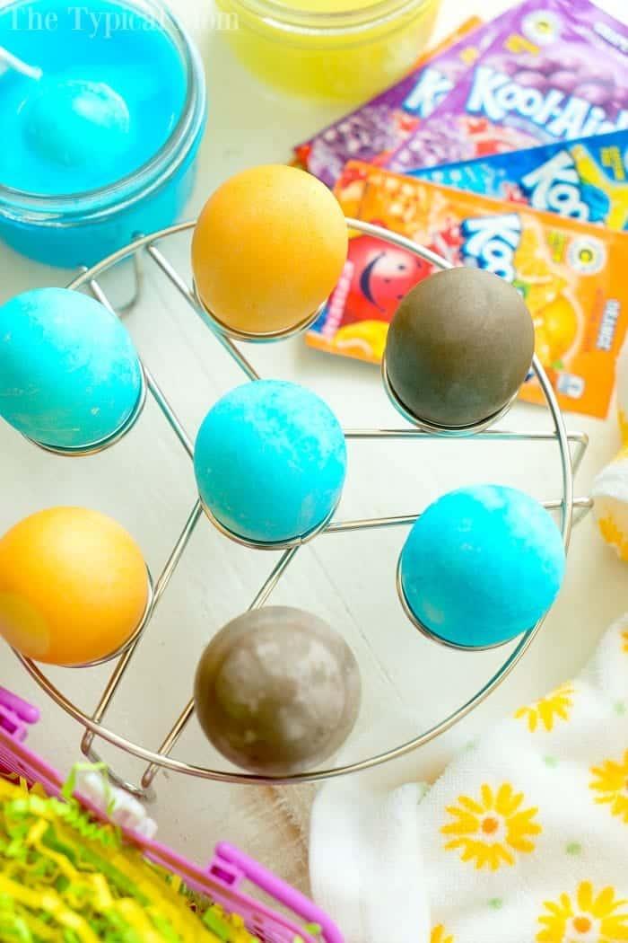 How to Dye Eggs With Kool Aid