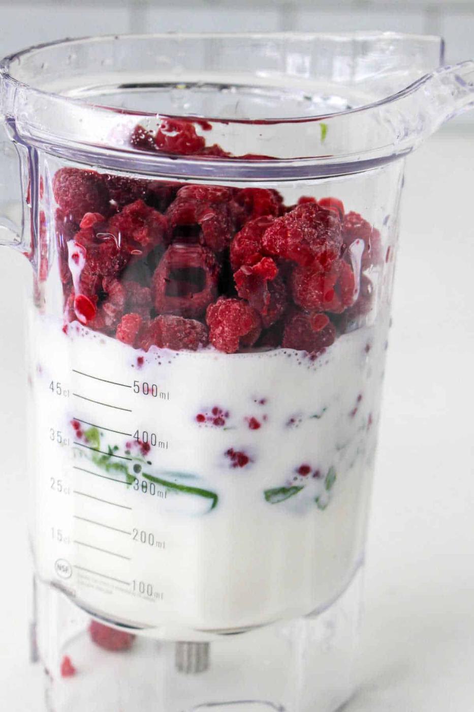 How to Make a Smoothie Thicker