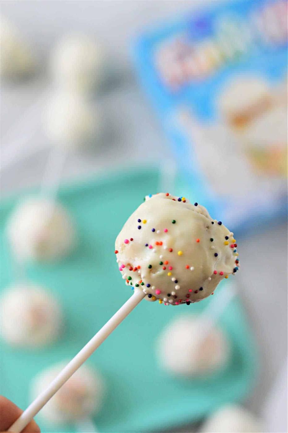 How to Make Cake Pops with Cake Mix