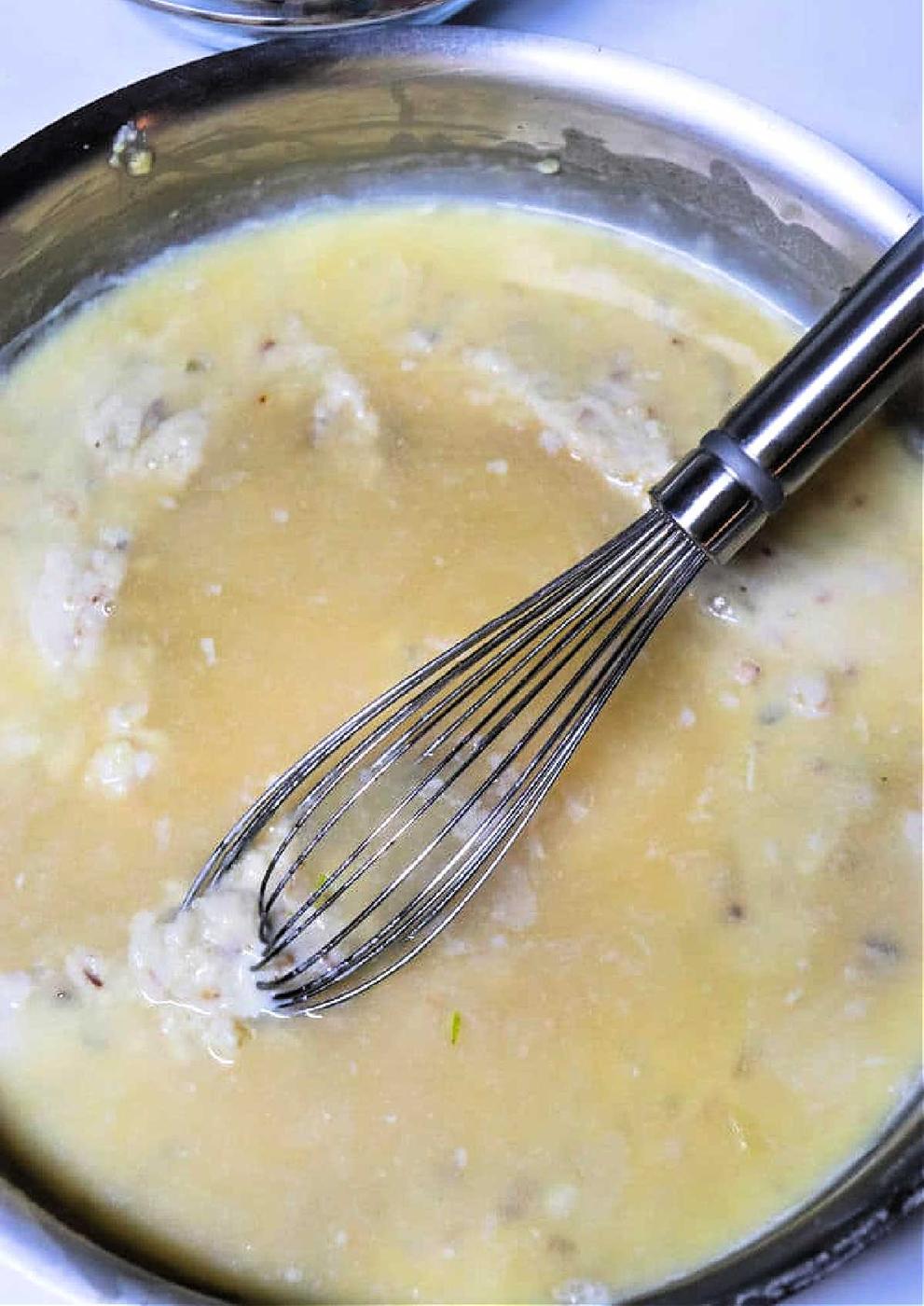 How to Make Gravy From Chicken Drippings