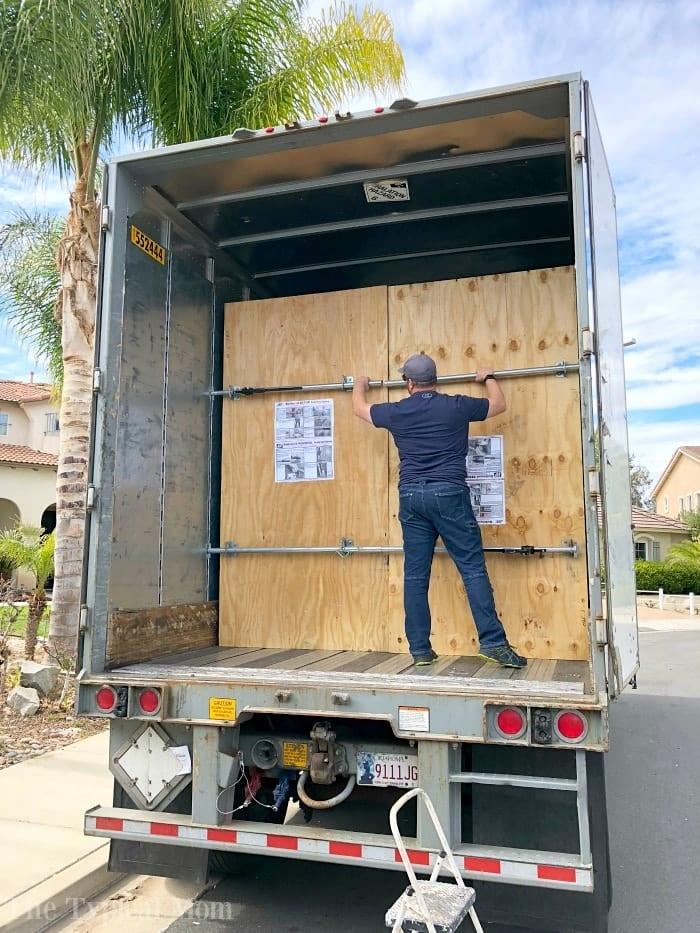 How to Move Cheaply Across Country