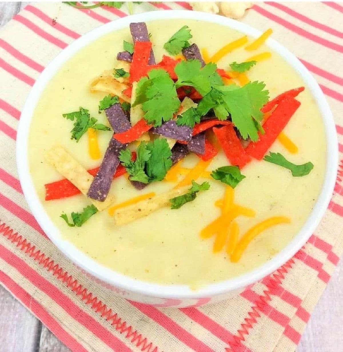 Creamy Instant Pot Cauliflower Soup