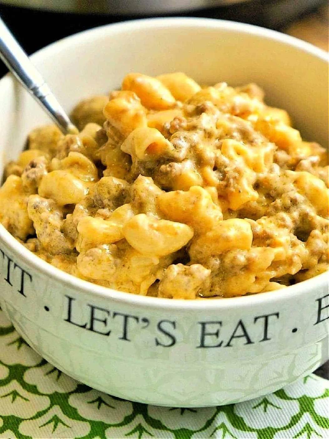 Instant Pot Cheeseburger Macaroni