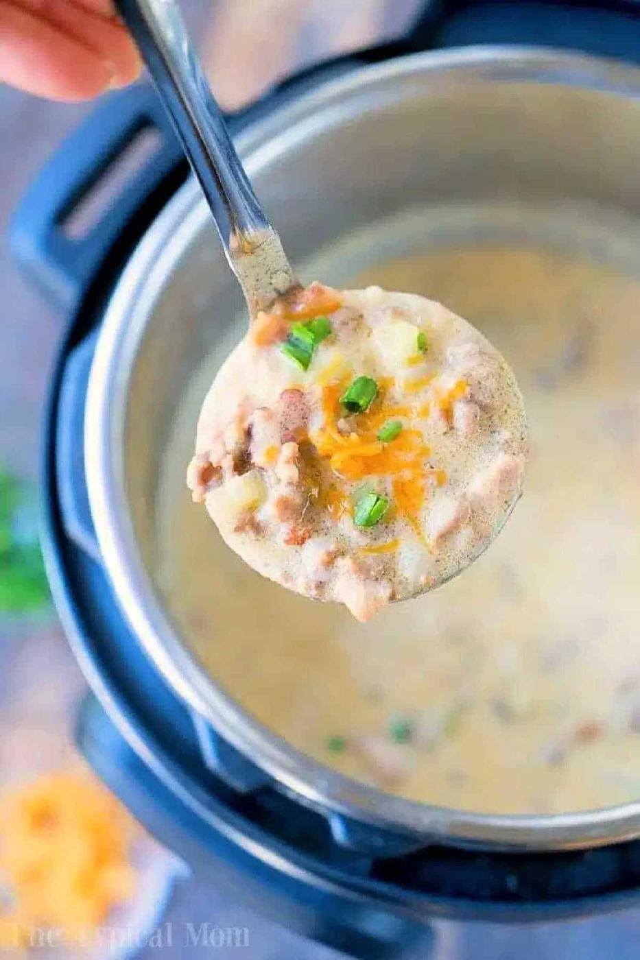 Instant Pot Cheeseburger Soup
