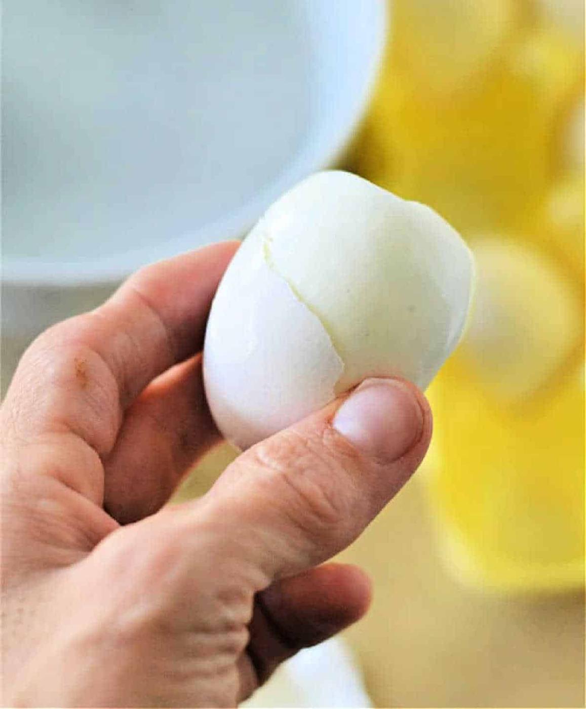 How to Microwave Eggs in a Cup