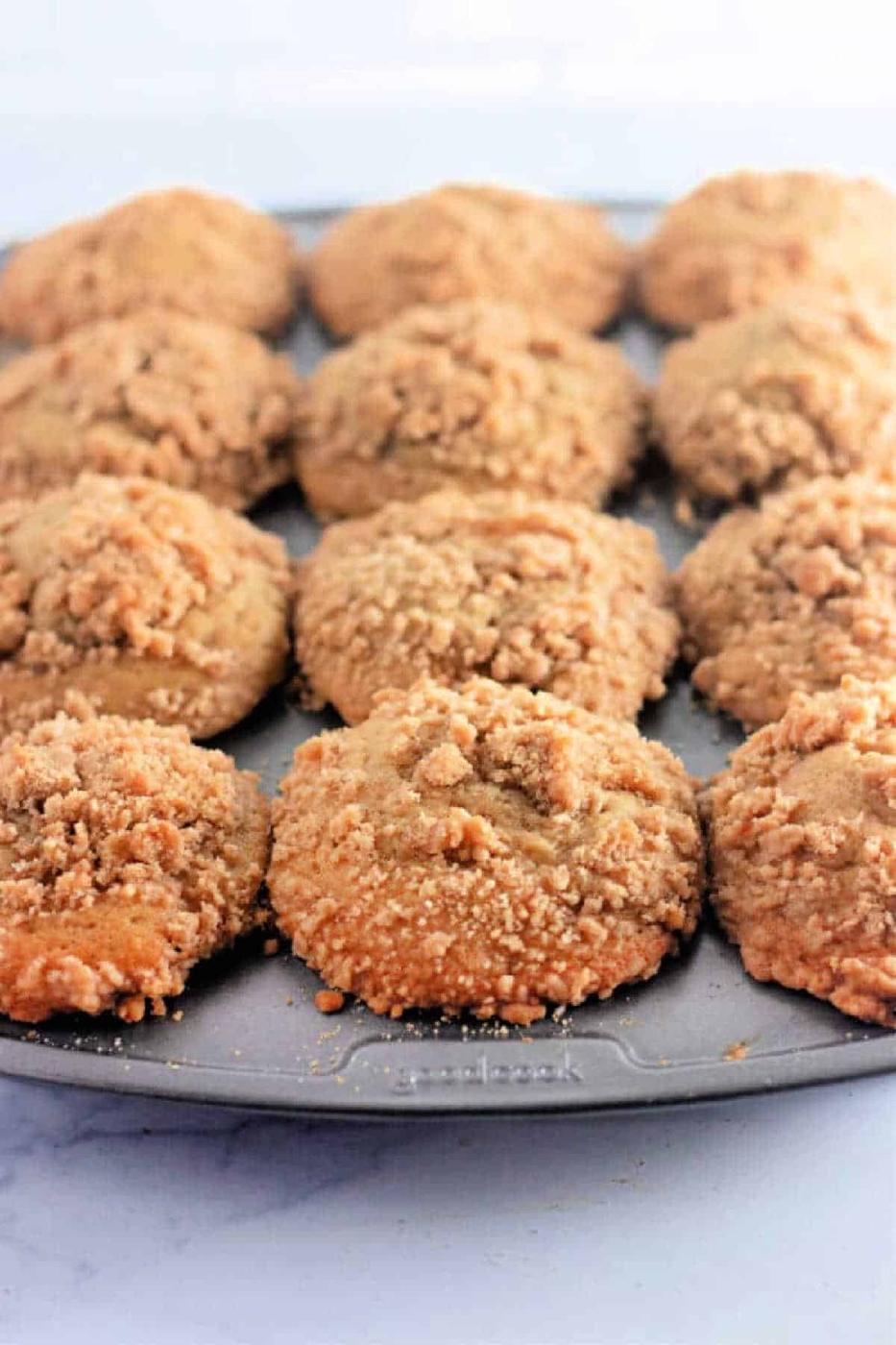 How to Make Peach Cobbler Muffins