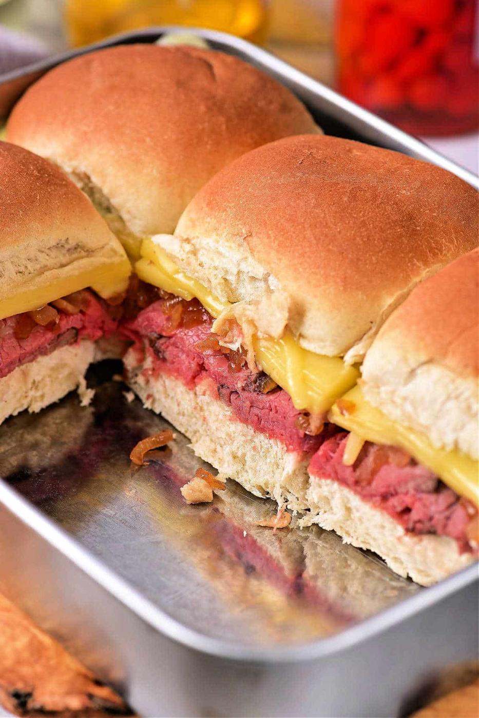 Roast Beef Sliders on Hawaiian Rolls