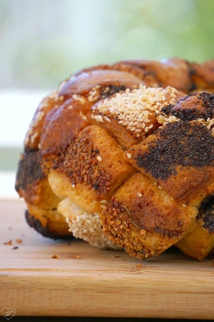 Savory monkey bread