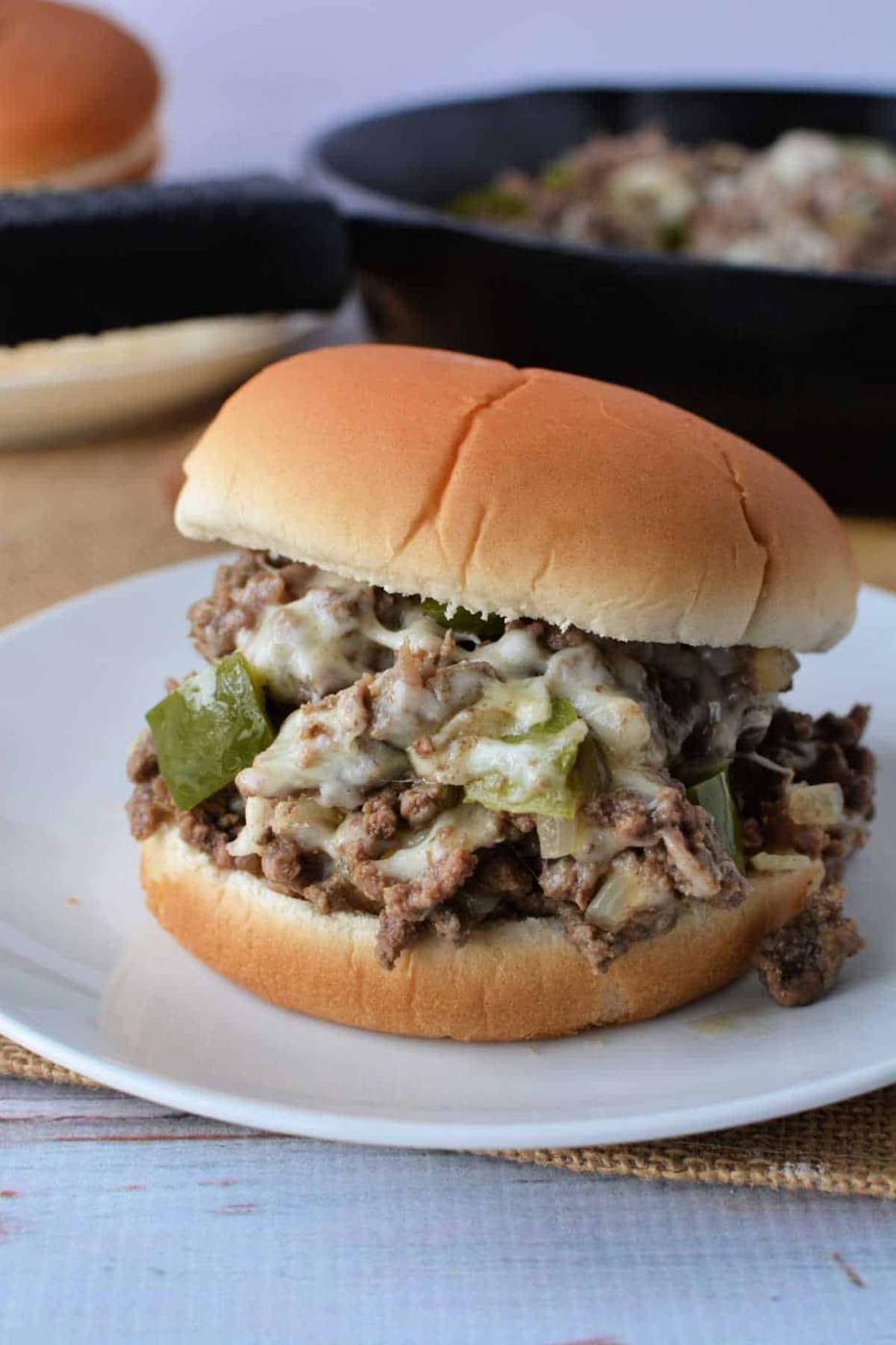 Slow Cooker Philly Cheesesteak Sloppy Joes