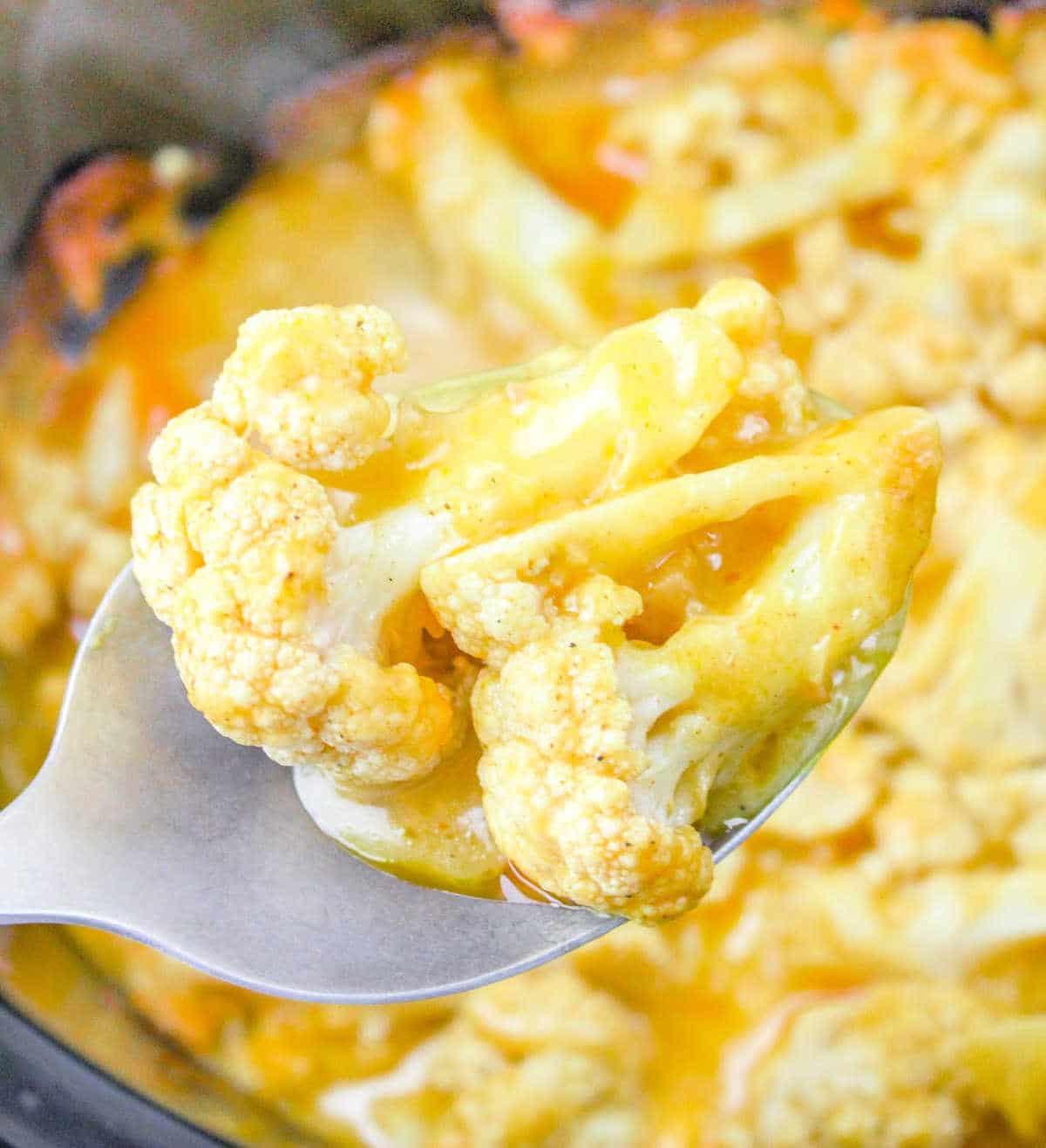 Slow Cooker Cheesy Cauliflower