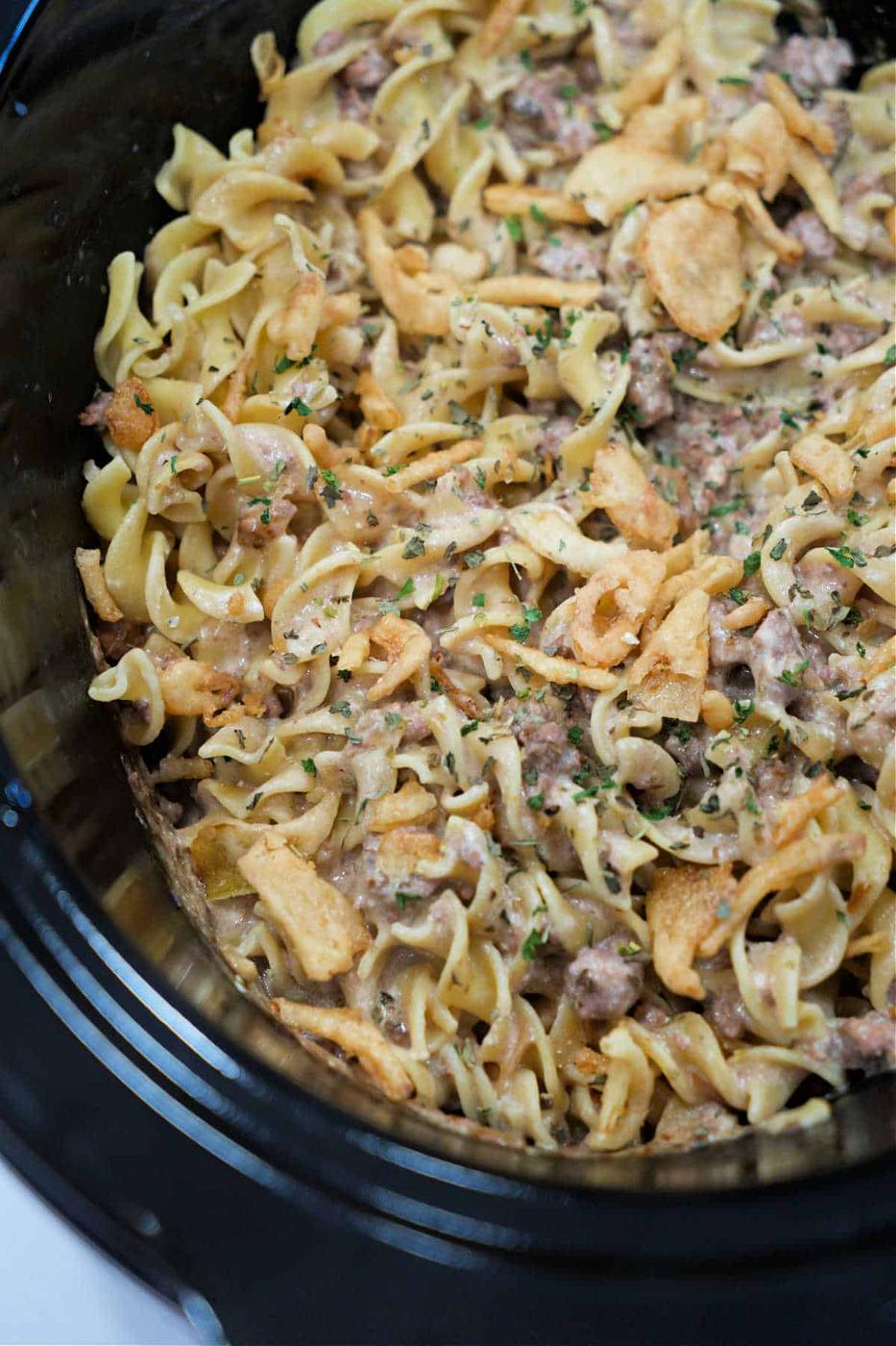 Slow Cooker Ground Beef Stroganoff