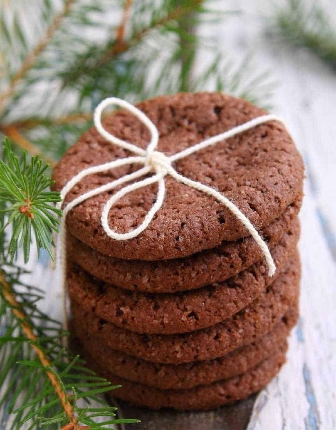 Easy Snickerdoodle Hot Chocolate Cookies