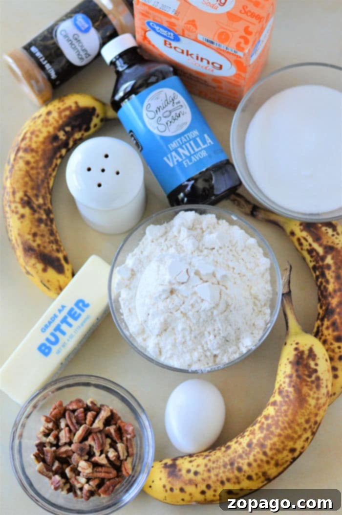 Banana Muffin Minis 3 Mini Banana Muffins recipe with streusel topping