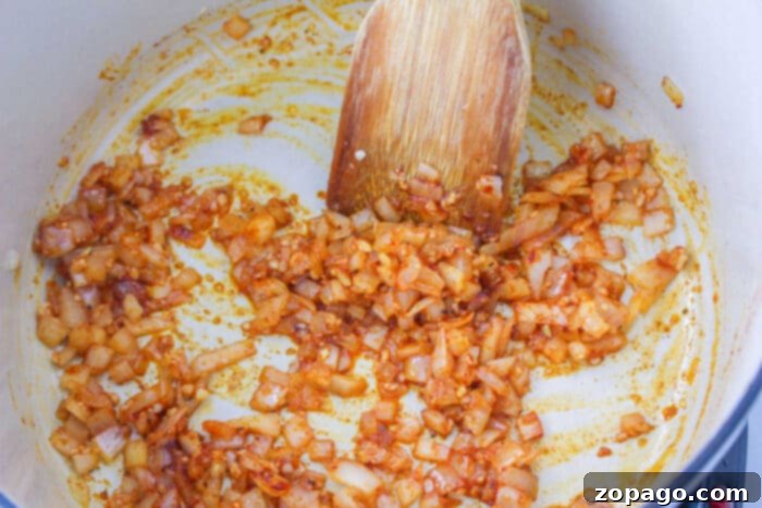 Black-Eyed Peas and Cabbage: A Hearty Southern Classic 3 Hearty Dutch Oven Black Eyed Peas and Cabbage