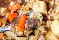 Hearty Slow Cooker Beef Barley Soup