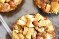 Tiny Temptation Apple Pies