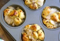 Gooey Cinnamon Monkey Muffins