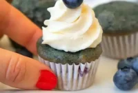 Blueberry Dump Cake Cupcakes