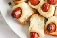 Irresistible Pull Apart Pigs in a Blanket Wreath