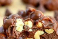 Slow Cooker Peanut Clusters