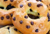 Easy Two Ingredient Bagels