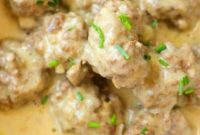 Tangy Sour Cream Swedish Meatball Sauce