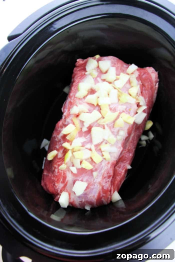 Pulled Pork Sliders 3 Juicy pork loin slow cooking, perfect for pulled pork sliders
