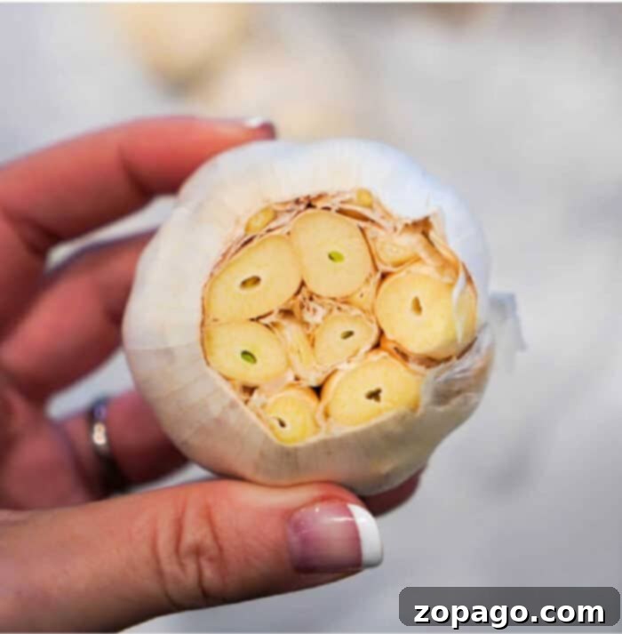 Homemade Garlic Oil: Simple Steps to Flavor 3 Raw Garlic Cloves Infused in Premium Olive Oil