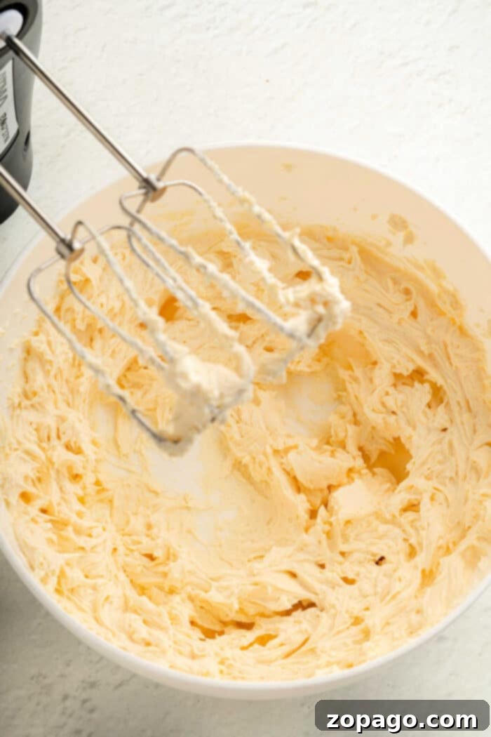 Java Frosting 4 Sugar-free mousse in a glass, topped with coffee beans.