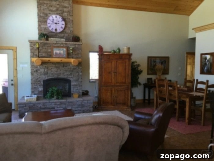 Interior of Zion Ponderosa Tranquility Cabin: Spacious Living. Spacious living room inside a Zion Ponderosa Tranquility Cabin.