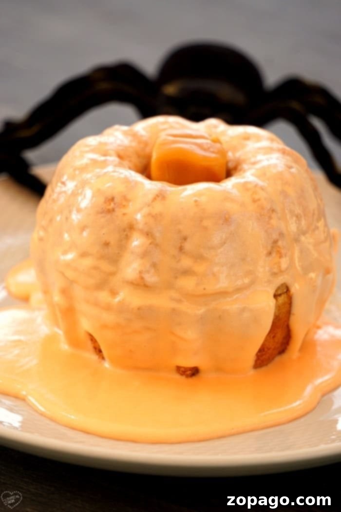Simple Pumpkin Bundt Bites 7 pumpkin-bundt-cake