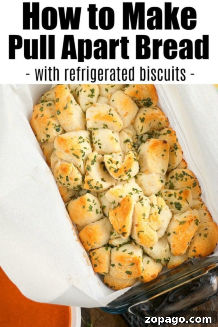 Pull apart bread recipe paired with soup is the perfect lunch or dinner for your family, especially when you're short on time #garlicbread #pullapartbread #cheesy #bread #monkeybread #savory #thetypicalmom garlic pull apart bread 2