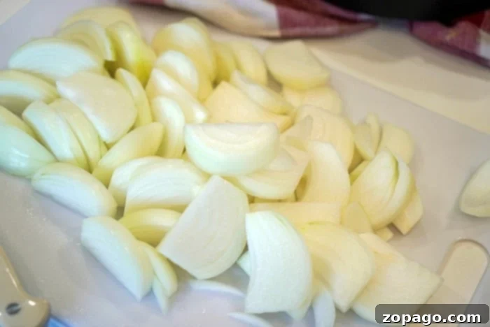 Discovering Onion Varieties Your Culinary Guide 7 sliced onions
