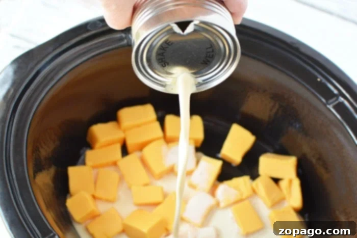 Ultimate Slow Cooker Mac and Cheese 3 Delicious slow cooker macaroni and cheese